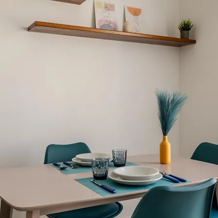 Stylish & Cozy Loft Near Life - Metro 50m Apartment